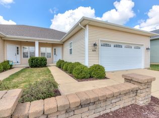 3320 Boulder Ridge Dr, Champaign, IL 61822