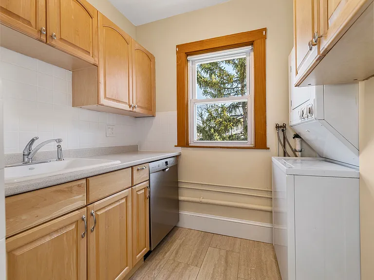 Kitchen 4