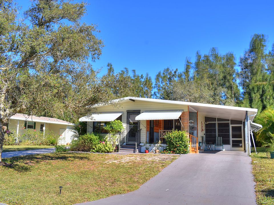 1st image of 8031 SE Skylark Ave
