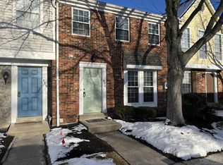 916 Woodlyn Dr, Cincinnati, OH 45230