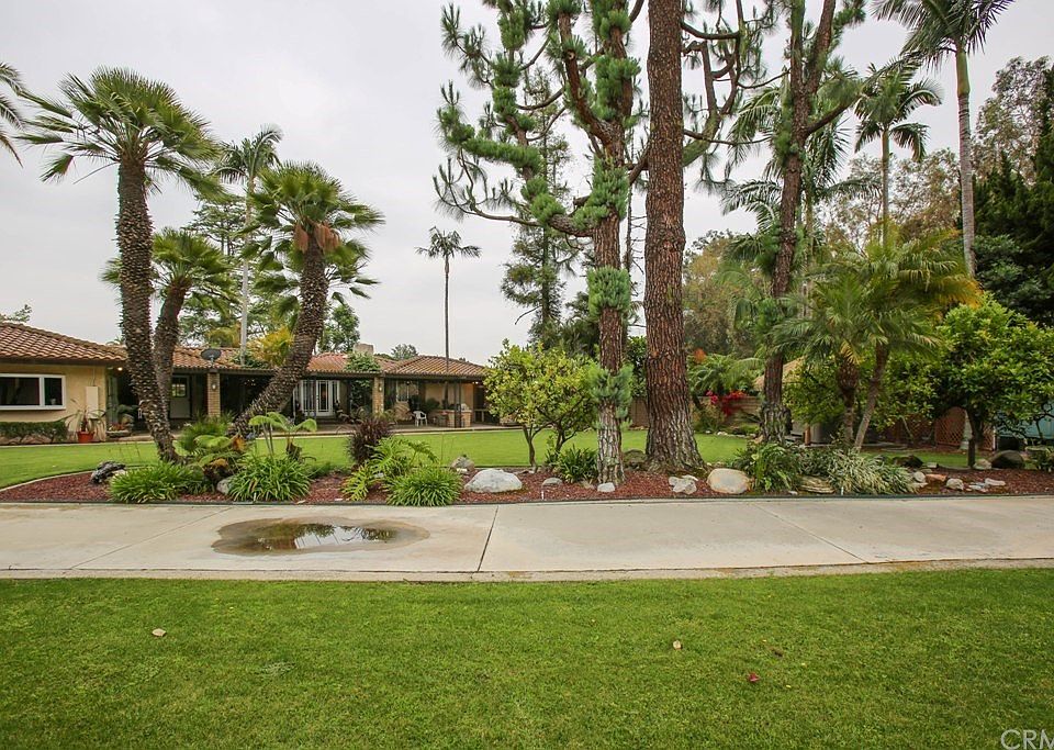 1st image of 9771 Beverly Ln