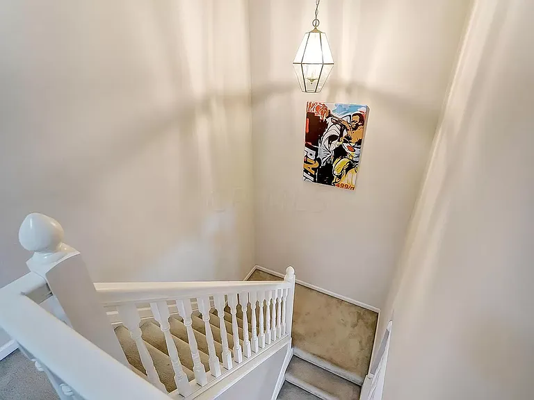 728 Spring Valley Dr — Photo 22