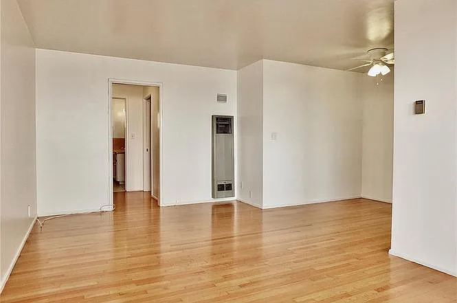 1724 E 1st St #5A — Photo 5