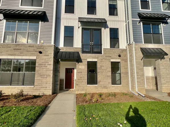 2910 Rayfield Ave, Ann Arbor, MI 48105