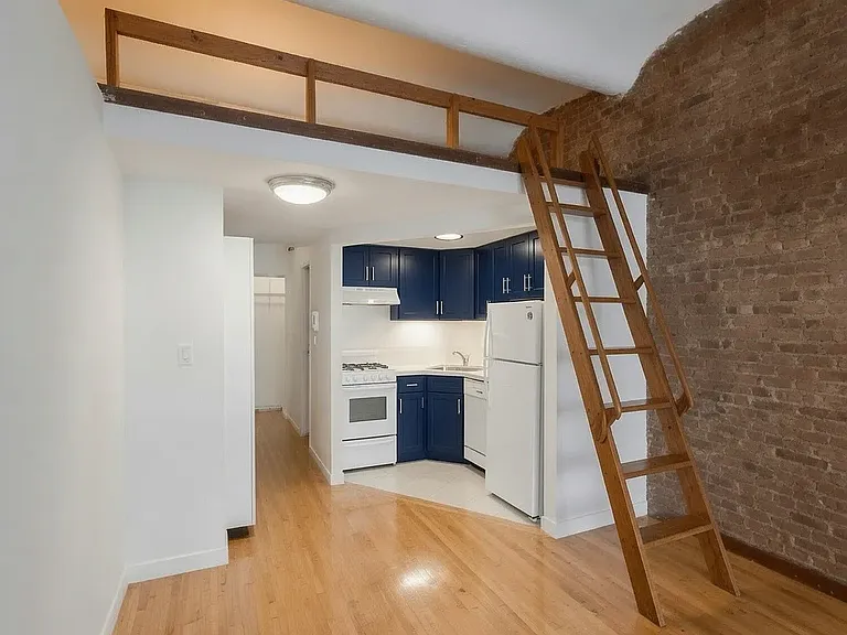 40 E 12th St #4-C — Photo 2