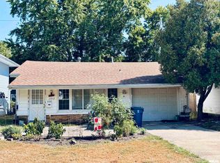 1912 S Whittier Ave, Springfield, IL 62704