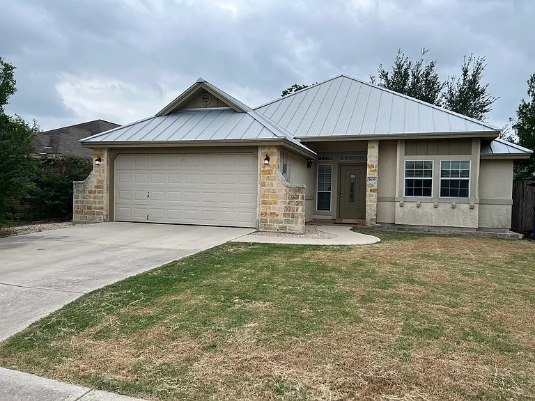 1639 Anna Lee Dr — Photo 1