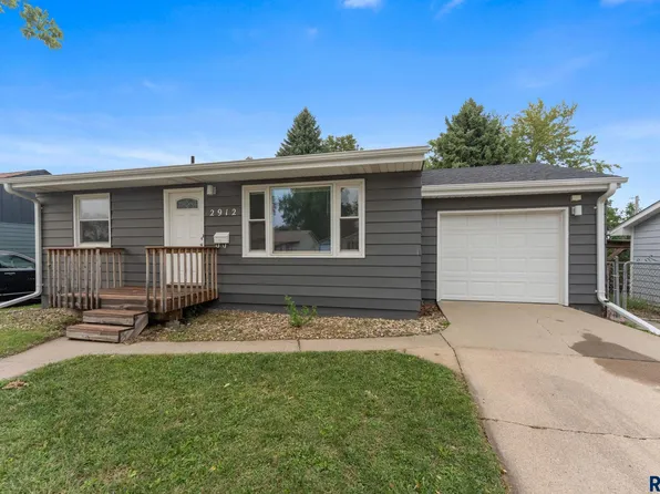 2912 E Sioux St, Sioux Falls, SD 57103