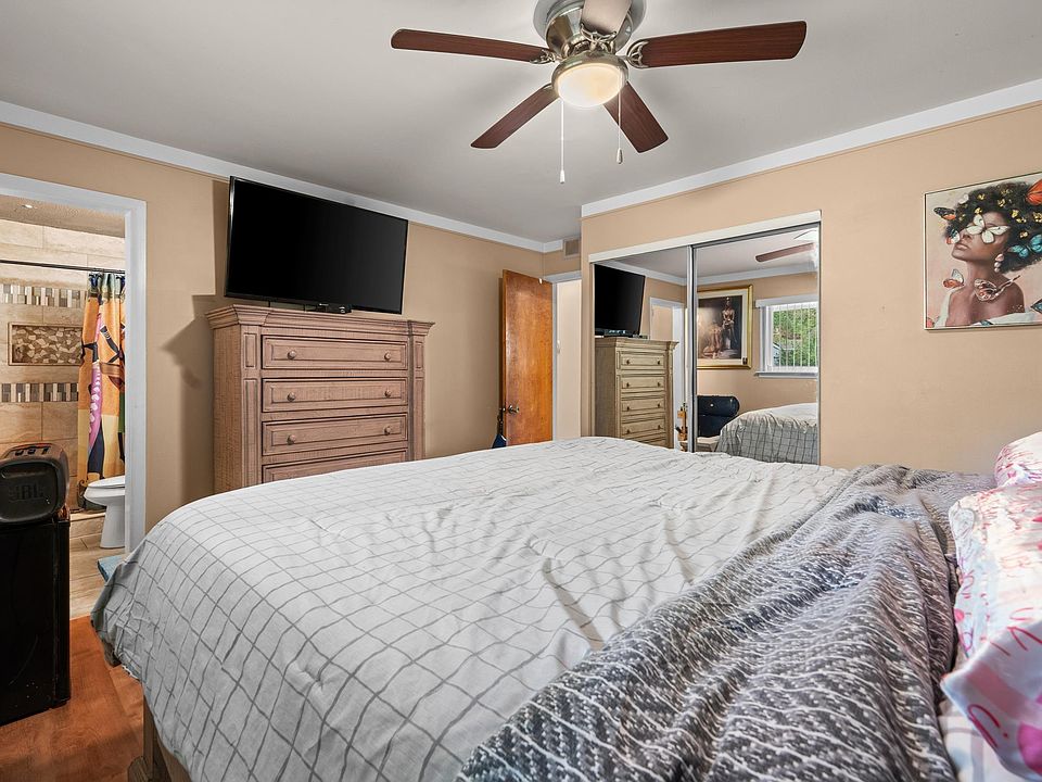 35529 Seville St, photo 24
