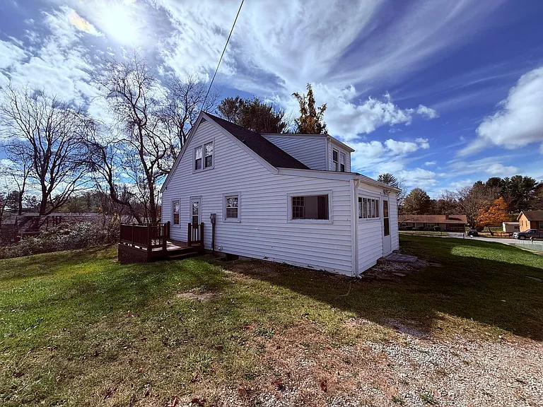 1617 Kennedy Ave — Photo 1