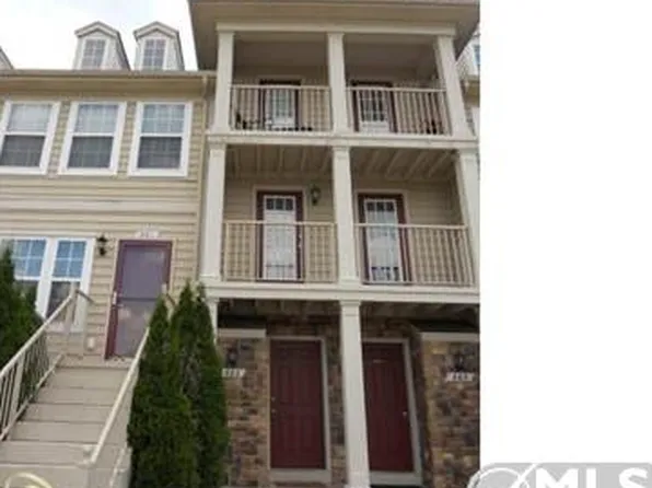 663 Lewa Downs Dr #1, Pontiac, MI 48341