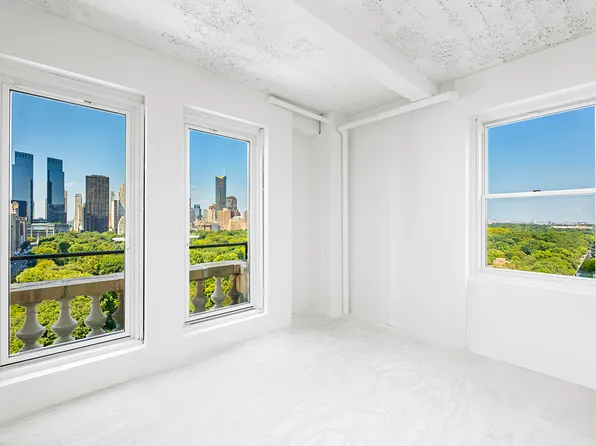 781 5th Avenue 18 image 3 of 15