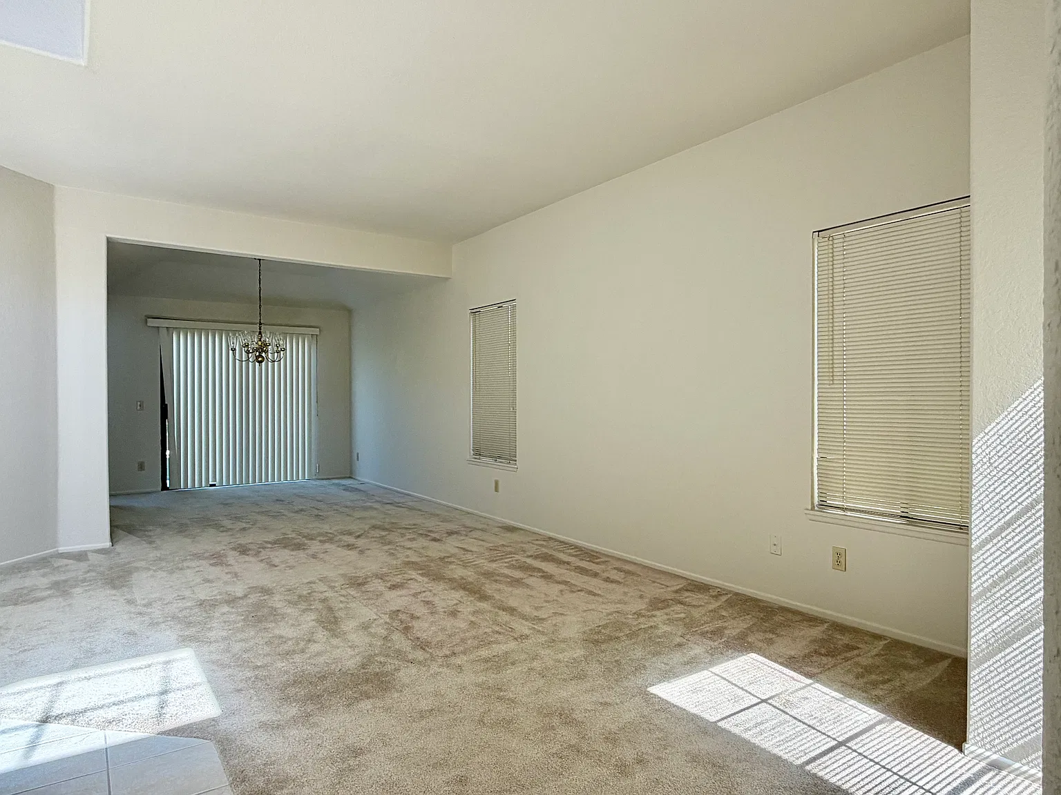 4 bed, 2073 sqft, $3,600 — Photo 3