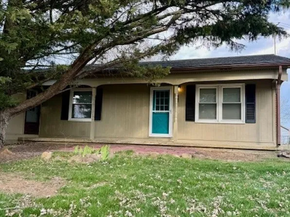 6080 W Donnagail Dr, Penn Laird, VA 22846