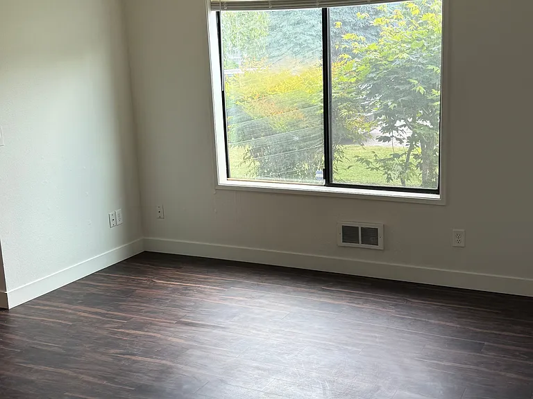 1001 N 6th St #5 — Photo 8