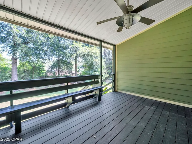 121 Hampton Dr — Photo 21
