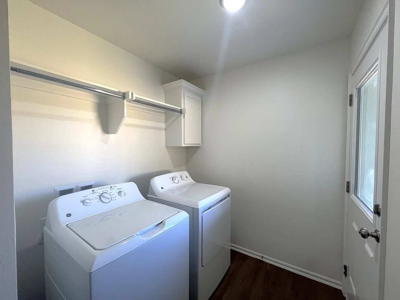 3 bed, 1250 sqft, $1,515 — Photo 2