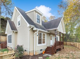 124 Sleepy Forest Dr, Leicester, NC 28748