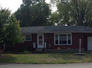 316 Sheridan Rd, Pekin, IL 61554