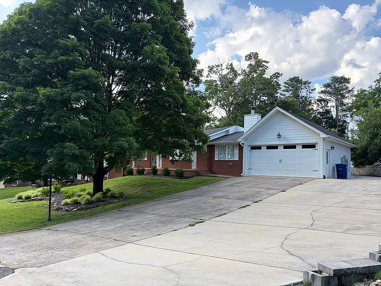 7017 Palermo Dr — Photo 6