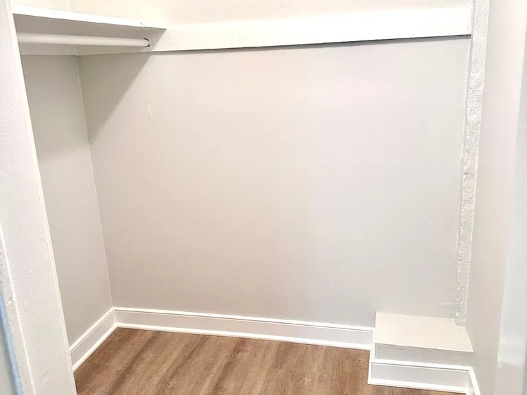 405 Elliott Ave #B — Photo 4