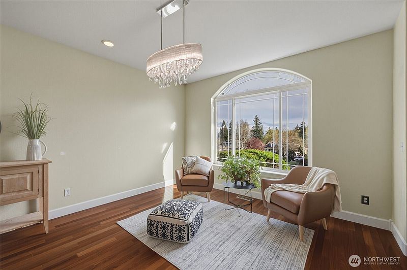 3rd image of 2598 Lakeridge Drive