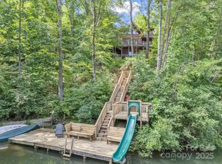 1029 Rainbow Cir, Lake Lure, NC 28746