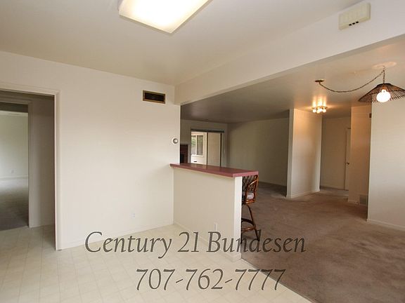 5th image of 21 Steven Dr