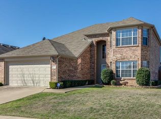 8412 Yellow Buckeye Dr, Fort Worth, TX 76140