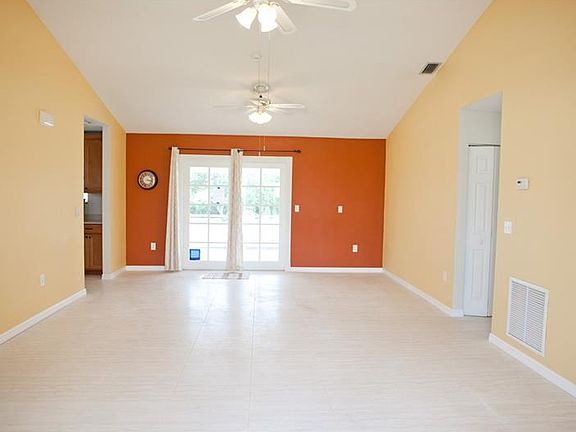 2nd image of 1713 S Cranberry Blvd