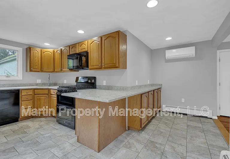 102 Orange St — Photo 14