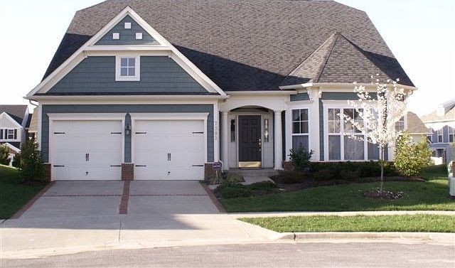 Lawn/Snow/Gutters/Mulch inc. in HOA Fee
