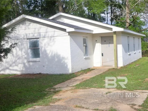 1307 Shedrick Hardy Pkwy, Bay Minette, AL 36507