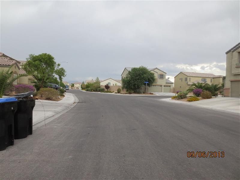 2nd image of 1121 Neva Ranch Ave