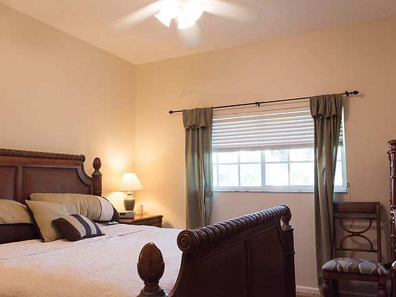 5th image of 556 7th Sq APT 103