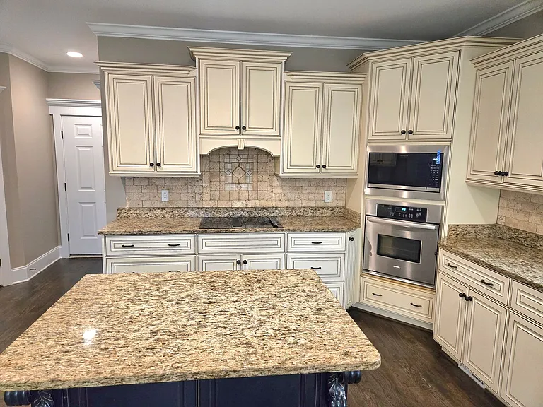 643 Burgamy Pass — Photo 16