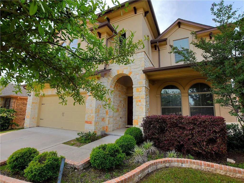 4 bed, 3.5 bath, 2652 sqft, $3,095 — Photo 1