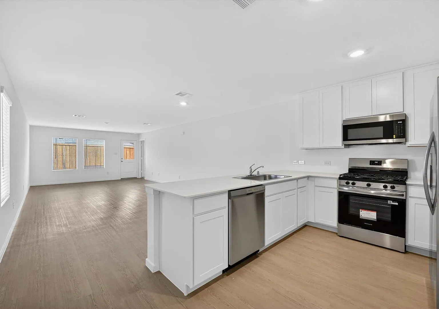 Brand-New & Never Lived In Move-In Ready! — Photo 4