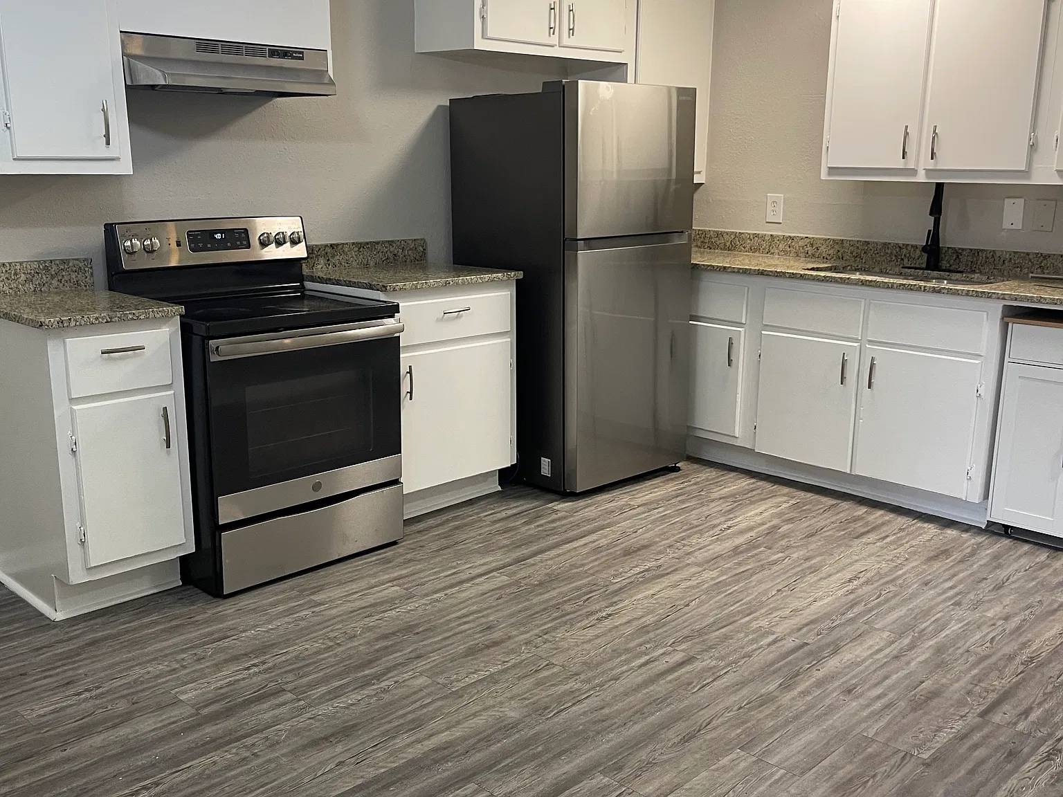 3 bed, 1768 sqft, $1,800 — Photo 2