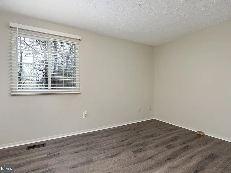 8736 Susquehanna St — Photo 21