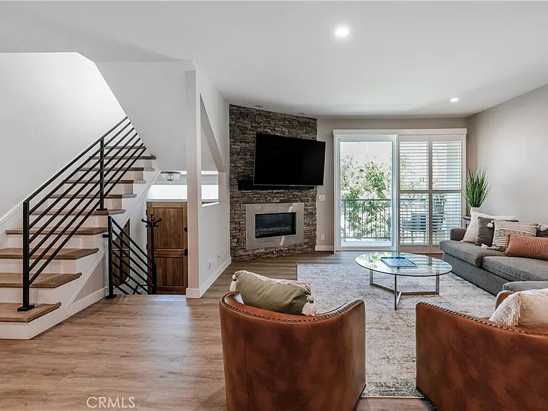 1219 S Catalina Ave — Photo 18