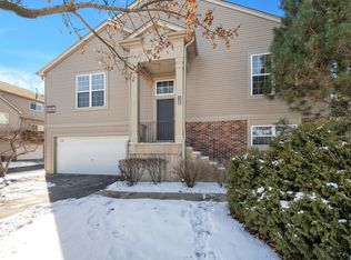 1126 Chadwick Dr, Grayslake, IL