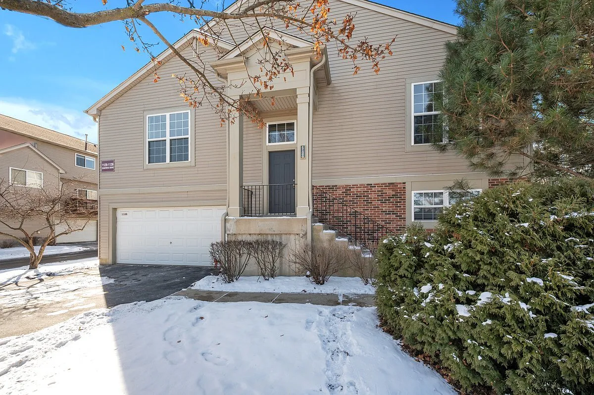 1126 Chadwick Dr photo 1