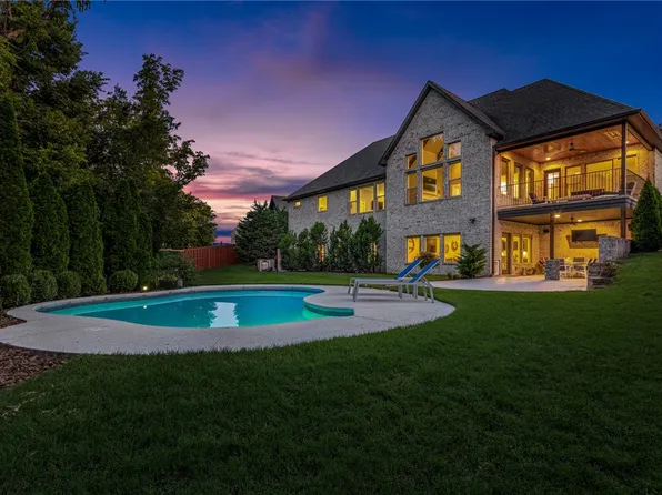3120 Laurel Cir, Centerton, AR 72719