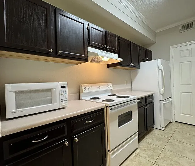 11530 Villa Grand #1121 — Photo 13