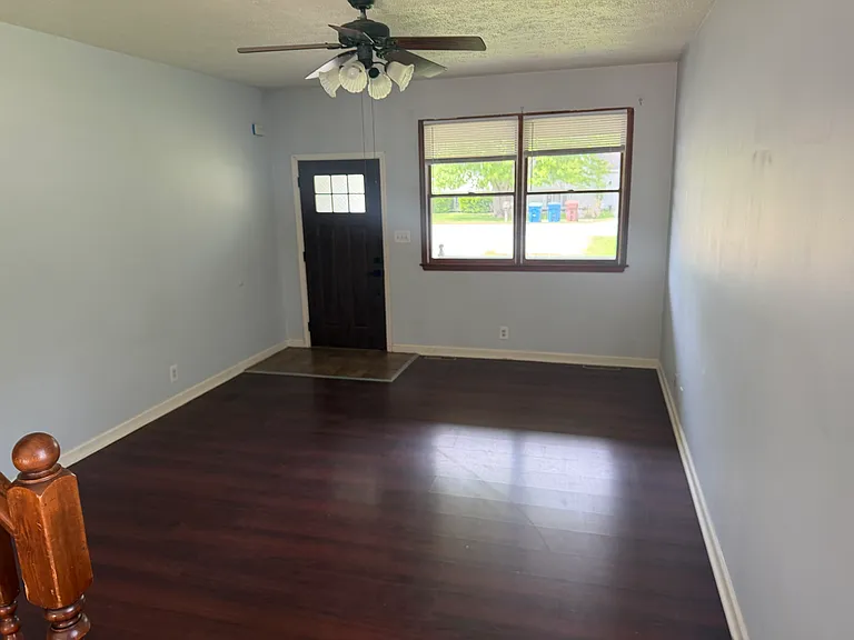405 Woodlawn Ave — Photo 11