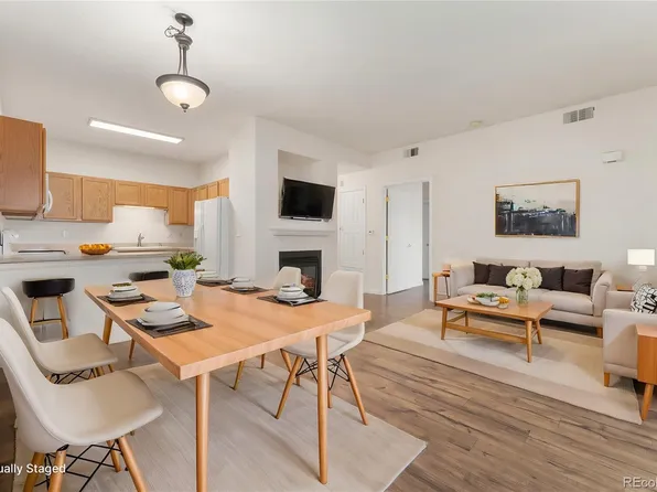 3205 S Walden Court #B, Aurora, CO 80013