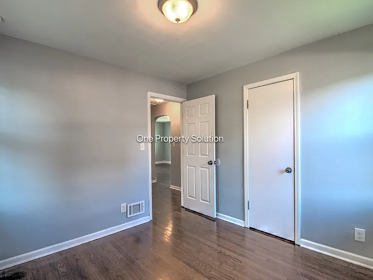 329 N Jay St — Photo 12