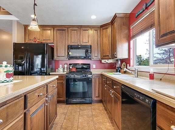 4th image of 13649 S Cloudywing Way