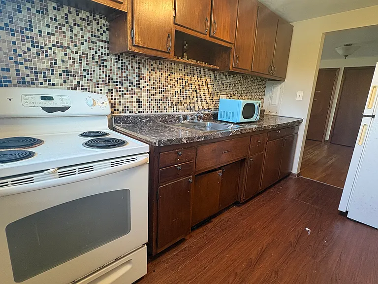 14 Mount Pleasant St #12 — Photo 6